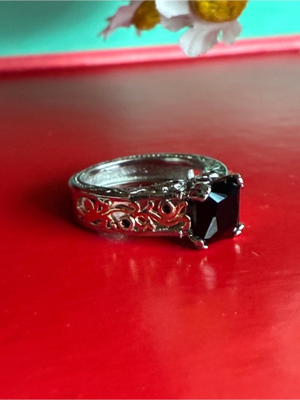 925 Vintage-Inspired Silver Ring with Black Square Stone size 6
